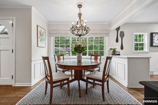 25 Grove Street, Caldwell, NJ 07006