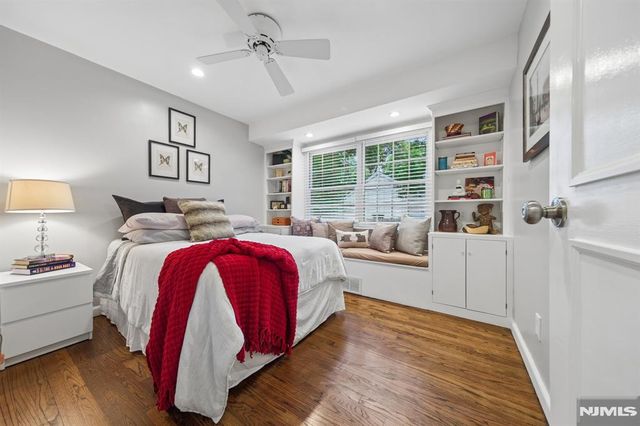 25 Grove Street, Caldwell, NJ 07006