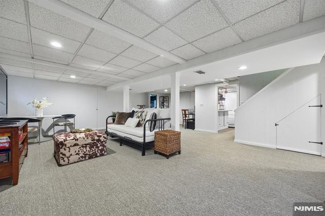 25 Grove Street, Caldwell, NJ 07006