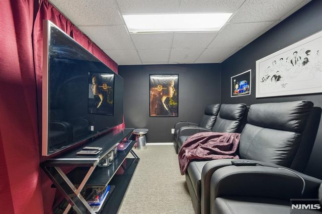 25 Grove Street, Caldwell, NJ 07006