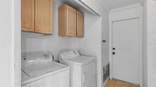 1306 BORDEN COURT, Valrico, FL 33594