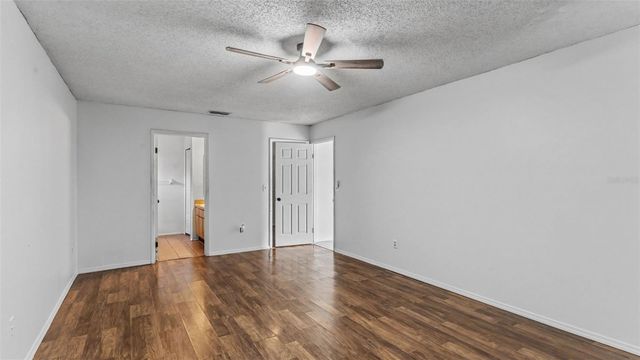 1306 BORDEN COURT, Valrico, FL 33594