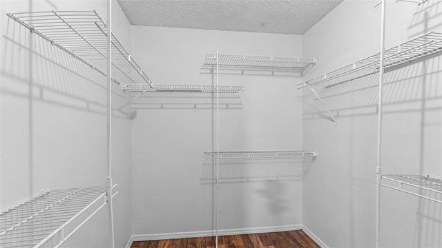 1306 BORDEN COURT, Valrico, FL 33594