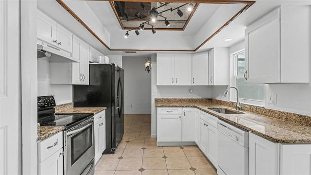 1306 BORDEN COURT, Valrico, FL 33594