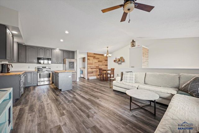 1028 S 35TH ST, Spearfish, SD 57783