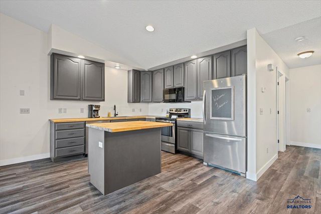 1028 S 35TH ST, Spearfish, SD 57783