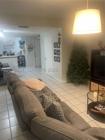1522 Barcelona Way 5-20, Weston, FL 33327