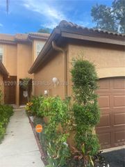1522 Barcelona Way 5-20, Weston, FL 33327