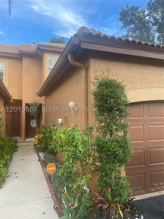 1522 Barcelona Way 5-20, Weston, FL 33327