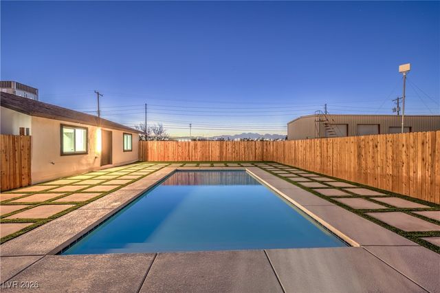 644 Lacy Lane, Las Vegas, NV 89107