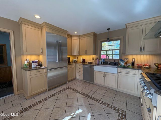 531 Delaware Avenue, Bethlehem, NY 12054