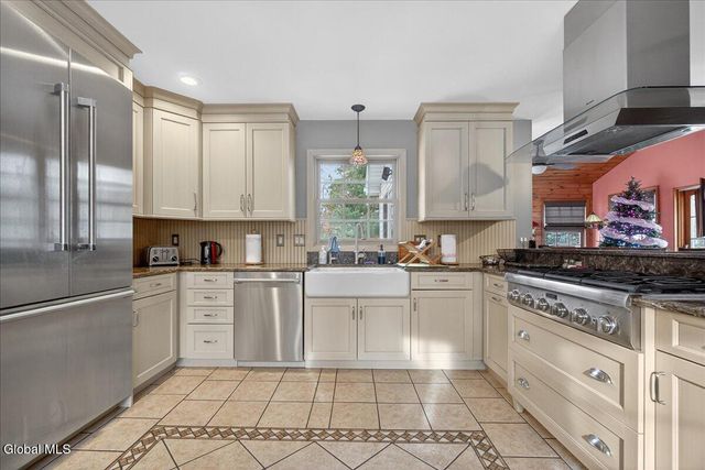 531 Delaware Avenue, Bethlehem, NY 12054