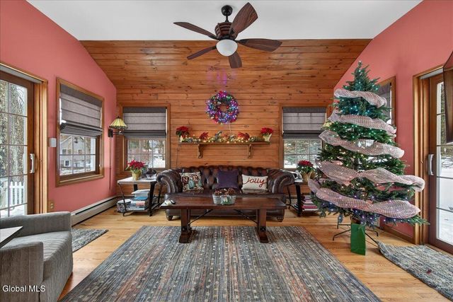 531 Delaware Avenue, Bethlehem, NY 12054