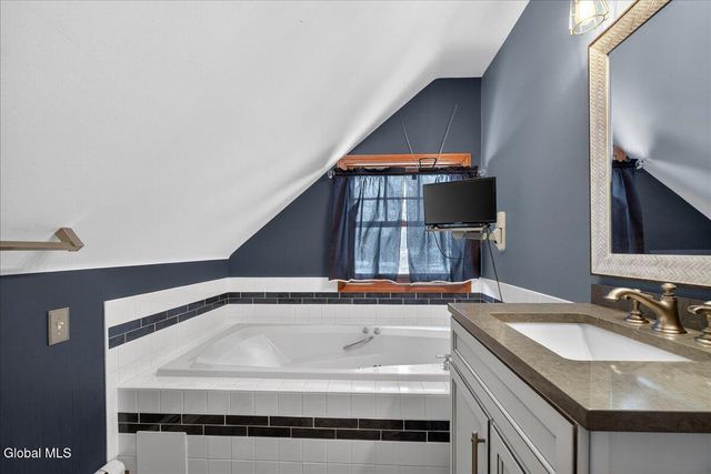 531 Delaware Avenue, Bethlehem, NY 12054