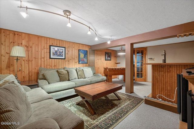 531 Delaware Avenue, Bethlehem, NY 12054