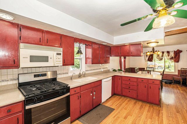 2965 W Giles Road, Laketon Twp, MI 49445