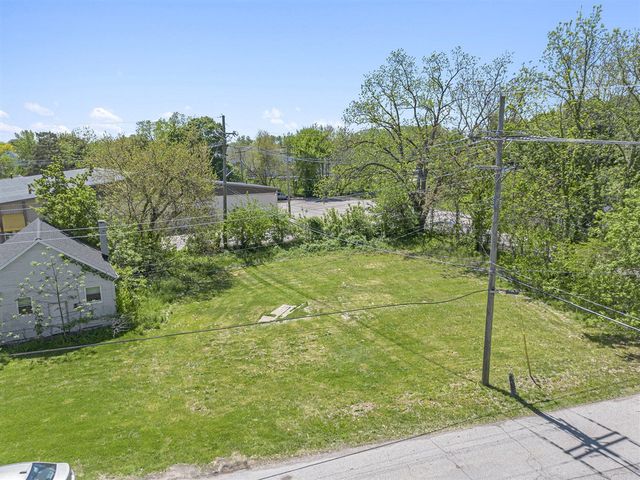 9510 Main Street, Whitmore Lake, MI 48189