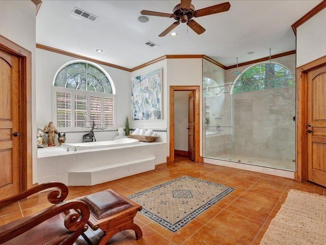 2102 Brentwood Drive, Lufkin, TX 75901