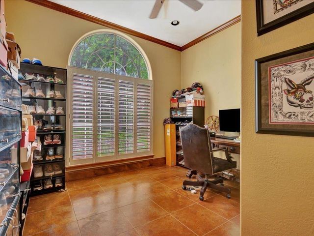 2102 Brentwood Drive, Lufkin, TX 75901