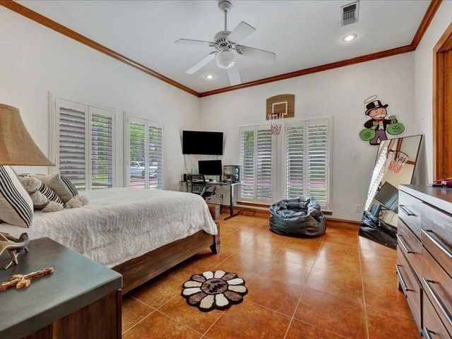 2102 Brentwood Drive, Lufkin, TX 75901