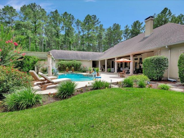 2102 Brentwood Drive, Lufkin, TX 75901