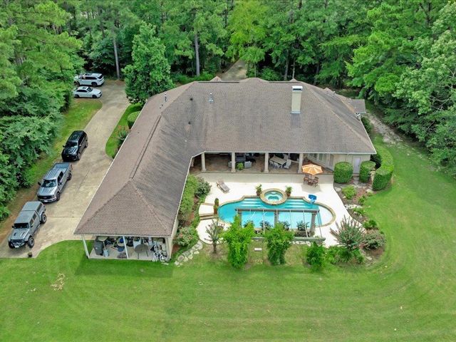 2102 Brentwood Drive, Lufkin, TX 75901
