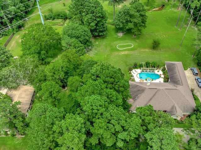 2102 Brentwood Drive, Lufkin, TX 75901