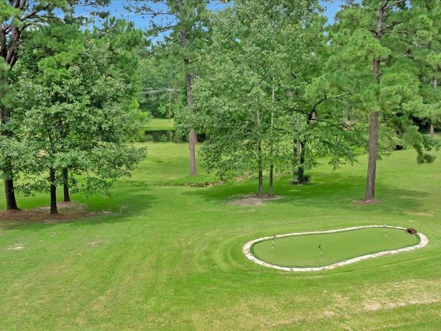 2102 Brentwood Drive, Lufkin, TX 75901