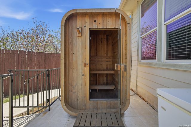 7202 Carriage Oaks, San Antonio, TX 78249