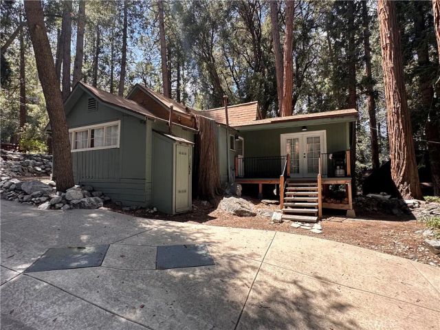 40180 Valley Of The Falls Drive, Forest Falls, CA 92339
