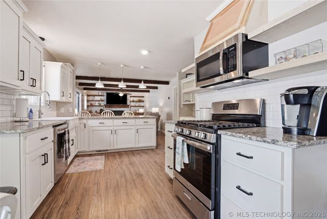 6717 S 68th East Avenue, Tulsa, OK 74133