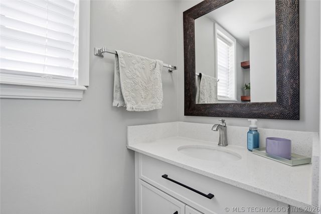 6717 S 68th East Avenue, Tulsa, OK 74133