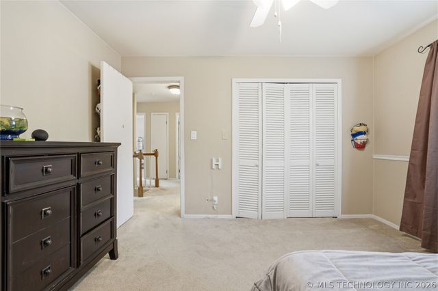 6717 S 68th East Avenue, Tulsa, OK 74133