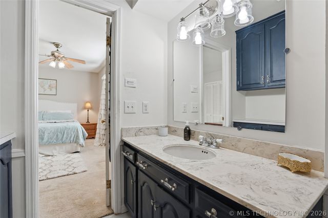 6717 S 68th East Avenue, Tulsa, OK 74133