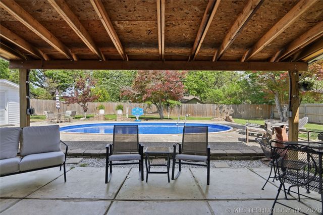 6717 S 68th East Avenue, Tulsa, OK 74133