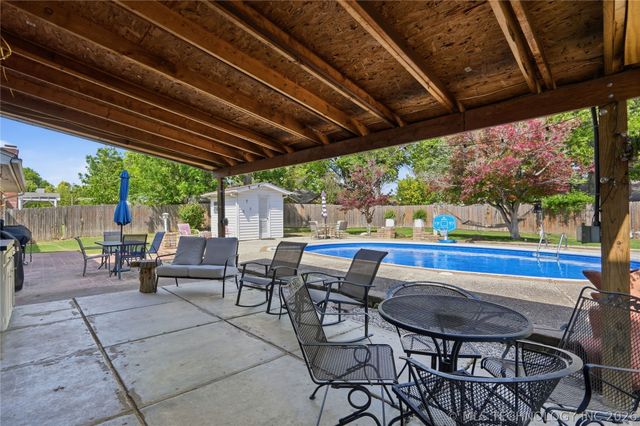 6717 S 68th East Avenue, Tulsa, OK 74133