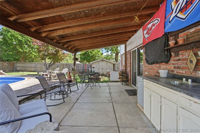 6717 S 68th East Avenue, Tulsa, OK 74133