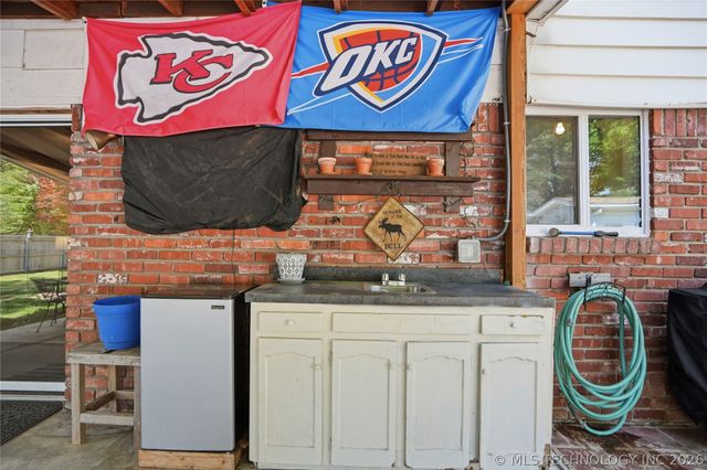 6717 S 68th East Avenue, Tulsa, OK 74133