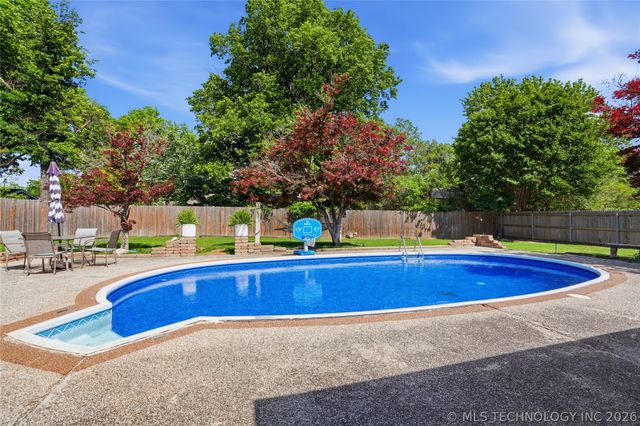 6717 S 68th East Avenue, Tulsa, OK 74133