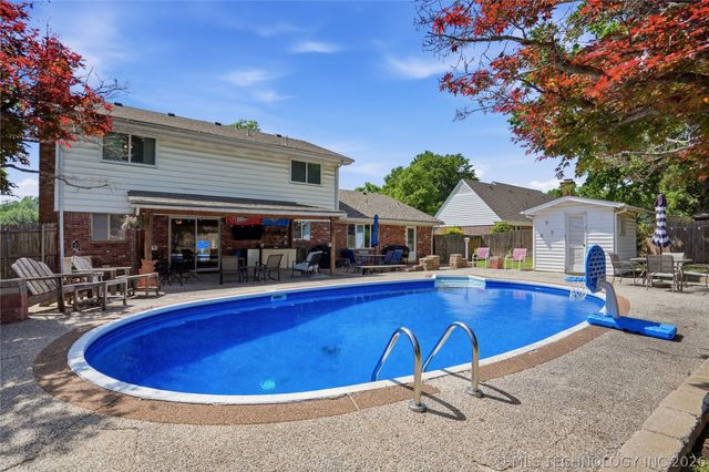 6717 S 68th East Avenue, Tulsa, OK 74133