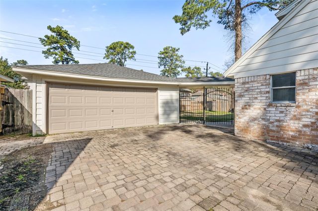 4106 Cypress Hill Drive, Spring, TX 77388