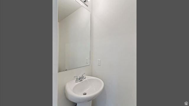 106 N PROVO RIVER RD, Saratoga Springs, UT 84045