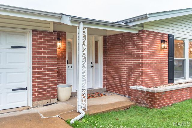 729 Wingan Lane, St Louis, MO 63125