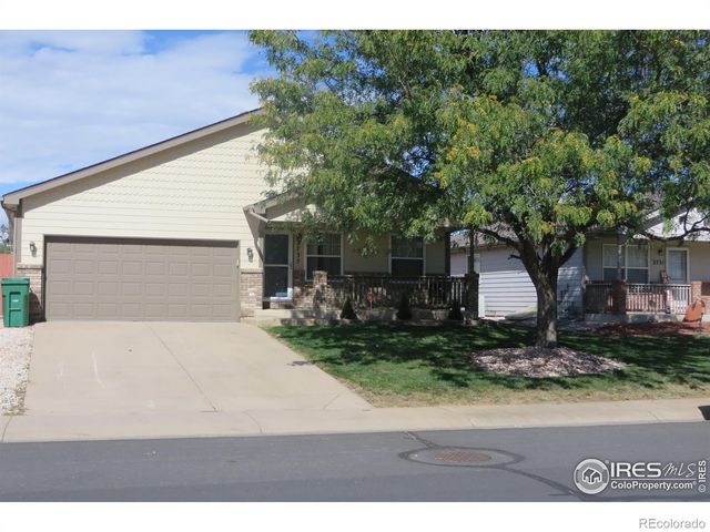 2735 Chesapeake Bay, Evans, CO 80620