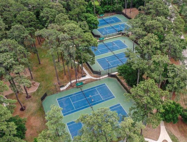 9306 Lochflora Drive, Spring, TX 77379