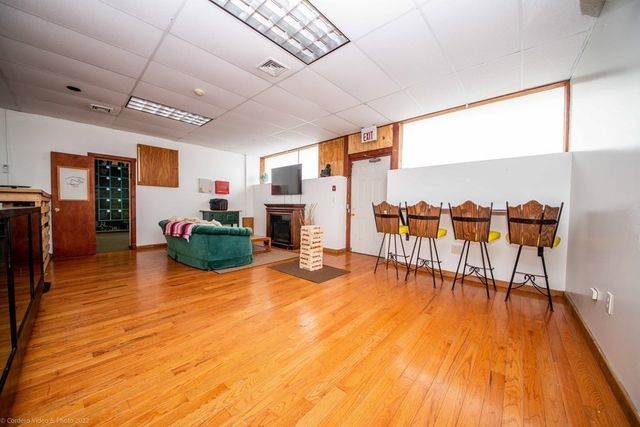 152 Belleville Ave, New Bedford, MA 02746