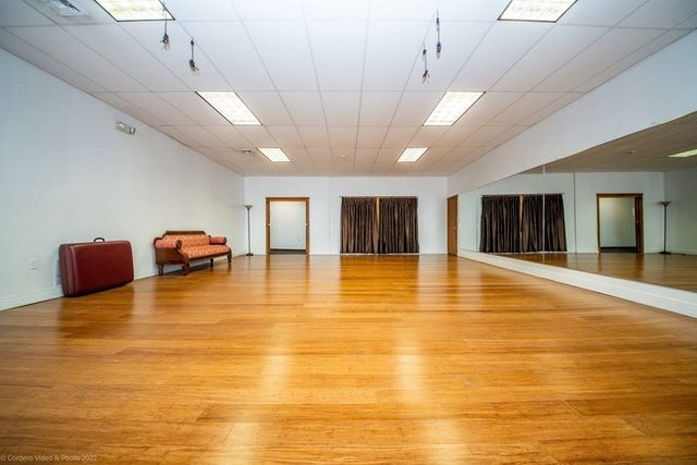 152 Belleville Ave, New Bedford, MA 02746