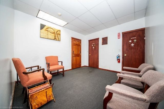 152 Belleville Ave, New Bedford, MA 02746