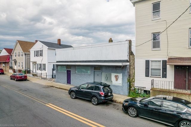 152 Belleville Ave, New Bedford, MA 02746