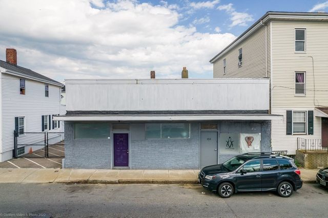 152 Belleville Ave, New Bedford, MA 02746